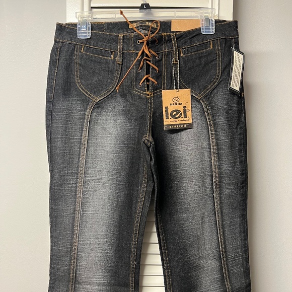 Jeans - Picture 1 of 5